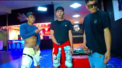 THOMAS AND DAMIAND online show from October 21, 6:41 pm