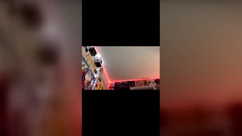 Snapshot of frozen232 chatting on March 22, 9:23 am Fabian online show from March 22, 9:23 am