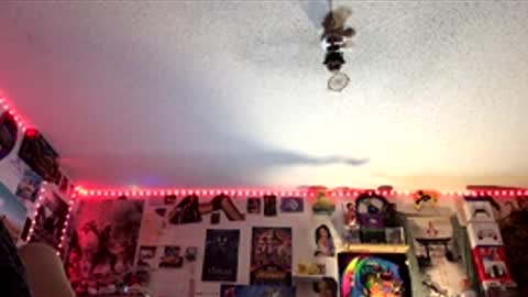 Snapshot of frozen232 chatting on April 4, 4:59 pm Fabian online show from April 4, 4:59 pm