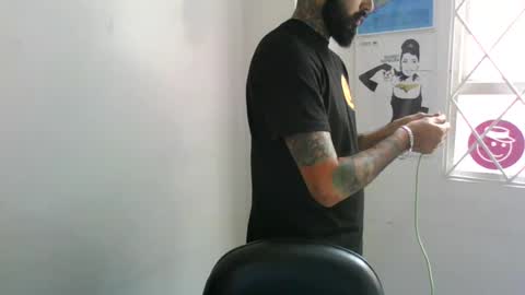 Snapshot of ftmen chatting on June 22, 5:10 pm Jestevan online show from June 22, 5:10 pm