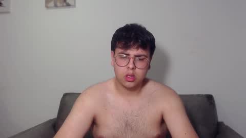 uwu online show from November 26, 10:11 pm