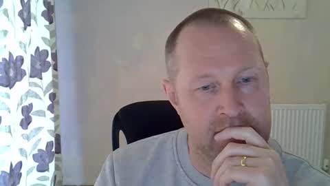 Snapshot of fuck_buddy_uk chatting on April 23, 12:51 pm Fuck Buddy UK online show from April 23, 12:51 pm
