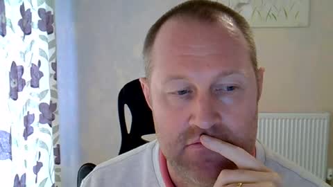 Snapshot of fuck_buddy_uk chatting on June 12, 11:42 am Fuck Buddy UK online show from June 12, 11:42 am