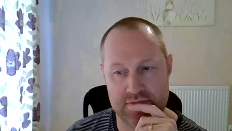 Snapshot of fuck_buddy_uk chatting on June 16, 12:52 pm Fuck Buddy UK online show from June 16, 12:52 pm