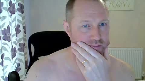 Snapshot of fuck_buddy_uk chatting on June 17, 7:44 am Fuck Buddy UK online show from June 17, 7:44 am