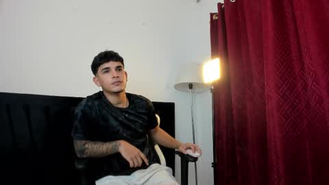 Snapshot of fuckboyca chatting on October 15, 3:28 am fuckboyca online show from October 15, 3:28 am