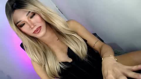 Snapshot of fuckerjenny8 chatting on May 6, 6:02 pm sweetyJENNY online show from May 6, 6:02 pm
