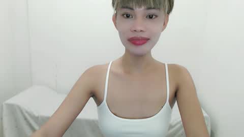 Snapshot of fuckingsexy143 chatting on September 19, 1:40 am fuckingsexy143 online show from September 19, 1:40 am