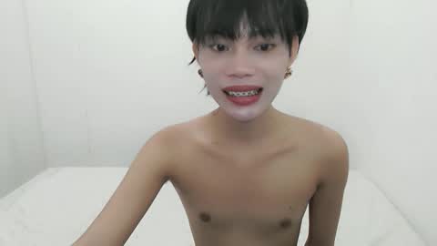 Snapshot of fuckingsexy143 chatting on October 3, 1:13 am fuckingsexy143 online show from October 3, 1:13 am