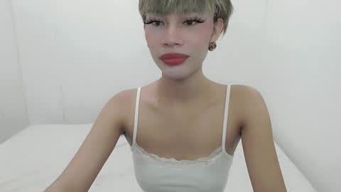 Snapshot of fuckingsexy143 chatting on October 4, 1:25 am fuckingsexy143 online show from October 4, 1:25 am