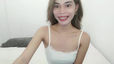 Snapshot of fuckingsexy143 chatting on October 12, 12:09 am fuckingsexy143 online show from October 12, 12:09 am