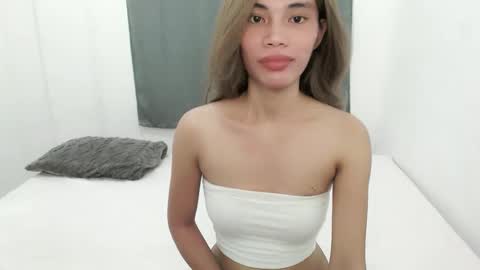Snapshot of fuckingsexy143 chatting on October 14, 1:56 pm fuckingsexy143 online show from October 14, 1:56 pm