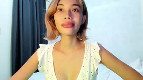 fuckingsexy143 online show from June 23, 2:09 am