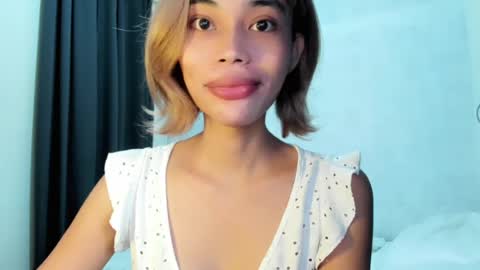 fuckingsexy143 online show from June 24, 2:32 am