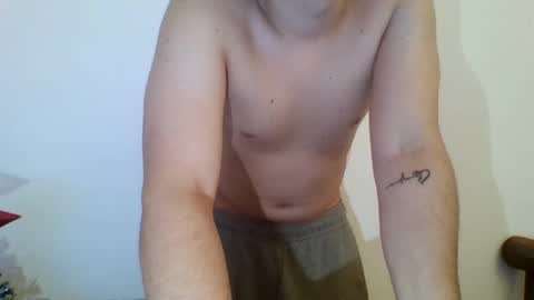 fuckmales online show from December 3, 5:33 pm