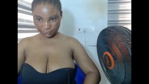 Snapshot of fuckxmypussy chatting on April 18, 8:18 am fuckxmypussy online show from April 18, 8:18 am