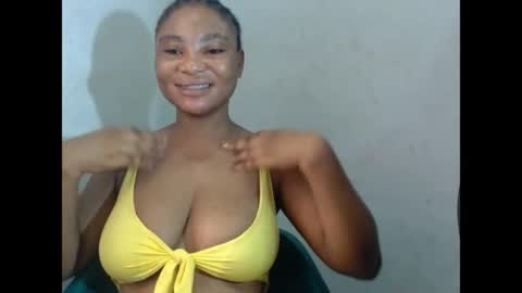 Snapshot of fuckxmypussy chatting on May 12, 8:11 am fuckxmypussy online show from May 12, 8:11 am