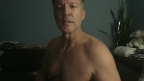 Snapshot of fuertecock chatting on October 3, 2:19 am Gregorio online show from October 3, 2:19 am