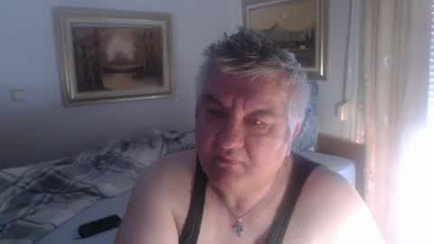 Snapshot of fukingcrazy chatting on April 28, 9:25 am fukingcrazy online show from April 28, 9:25 am