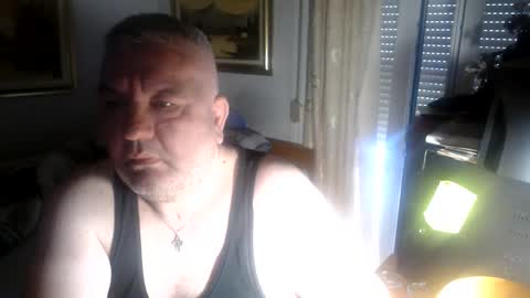 Snapshot of fukingcrazy chatting on May 26, 9:49 am fukingcrazy online show from May 26, 9:49 am