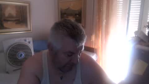 Snapshot of fukingcrazy chatting on July 1, 10:06 am fukingcrazy online show from July 1, 10:06 am