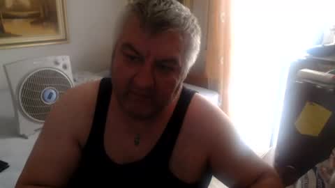 Snapshot of fukingcrazy chatting on July 6, 9:17 am fukingcrazy online show from July 6, 9:17 am