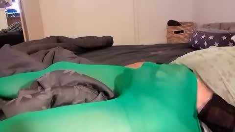 Snapshot of full4cefull chatting on January 23, 2:39 pm Pizzaz online show from January 23, 2:39 pm