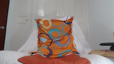 Snapshot of full_milo chatting on December 4, 4:32 am Andres. online show from December 4, 4:32 am