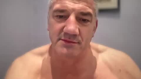 Snapshot of fullback_15 chatting on May 16, 6:21 am fullback_15 online show from May 16, 6:21 am