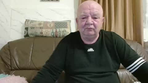 fullballs6 online show from March 18, 2:47 am