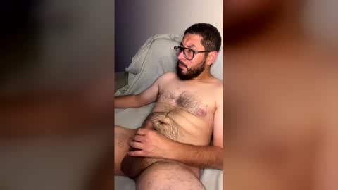 Snapshot of fullyexposedfun chatting on March 31, 2:46 am fullyexposedfun online show from March 31, 2:46 am