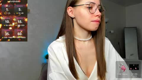 Snapshot of fun__nd__bun chatting on May 17, 1:25 am fun__nd__bun online show from May 17, 1:25 am