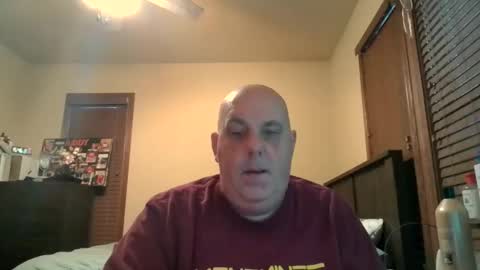 Snapshot of funguywi45 chatting on December 13, 9:42 pm funguywi45 online show from December 13, 9:42 pm