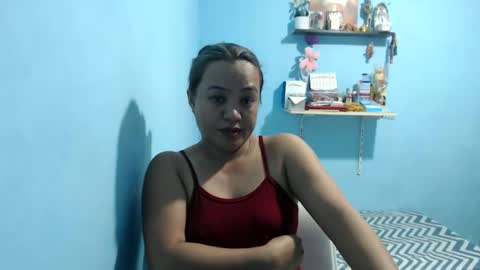 Snapshot of funluvnpinay4u chatting on May 18, 7:25 am MAE online show from May 18, 7:25 am