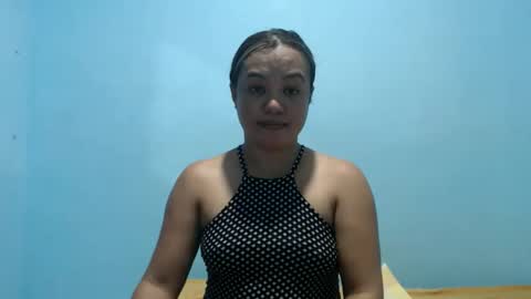 Snapshot of funluvnpinay4u chatting on June 1, 1:18 am MAE online show from June 1, 1:18 am
