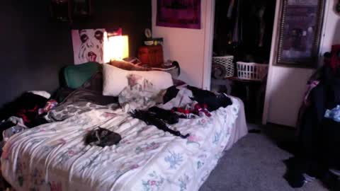 funmidwestman online show from September 17, 12:12 am