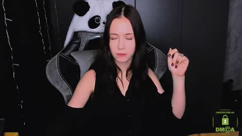 Eva online show from December 2, 5:52 pm