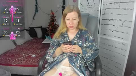 Snapshot of funny_bunny4 chatting on January 3, 6:46 pm funny_bunny4 online show from January 3, 6:46 pm