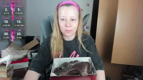 Snapshot of funny_bunny4 chatting on March 2, 10:48 pm funny_bunny4 online show from March 2, 10:48 pm