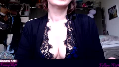 Snapshot of funnyaly chatting on March 16, 2:32 pm funnyaly online show from March 16, 2:32 pm