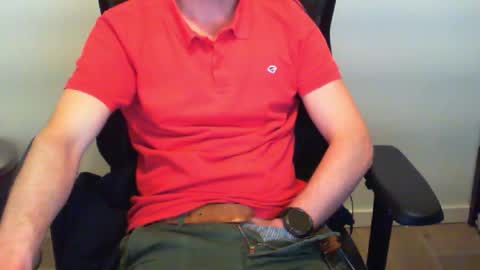 Snapshot of funnyeucouple chatting on May 13, 10:49 pm YWhiteNiceMan online show from May 13, 10:49 pm