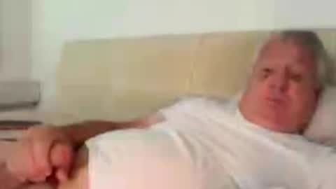 Snapshot of funnyhans chatting on August 5, 6:33 pm funnyhans online show from August 5, 6:33 pm