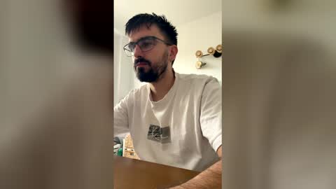Snapshot of funnyroom23 chatting on April 27, 8:23 am funnyroom23 online show from April 27, 8:23 am