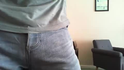 Snapshot of funslimguy chatting on April 28, 5:18 pm Funslimguy online show from April 28, 5:18 pm
