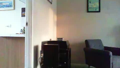 Snapshot of funslimguy chatting on May 4, 6:26 pm Funslimguy online show from May 4, 6:26 pm