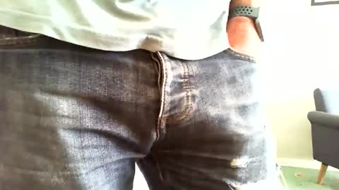 Snapshot of funslimguy chatting on June 9, 2:06 pm Funslimguy online show from June 9, 2:06 pm