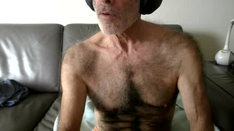 Snapshot of furrydawg chatting on June 28, 5:30 pm furrydawg online show from June 28, 5:30 pm