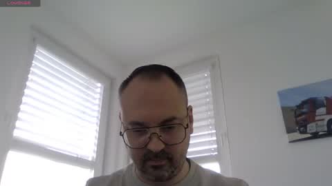 Snapshot of fussballer911 chatting on May 6, 11:15 am Eric online show from May 6, 11:15 am