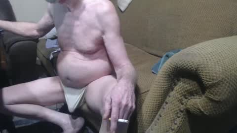 Snapshot of futch1050 chatting on December 16, 1:42 am Futch1950 online show from December 16, 1:42 am