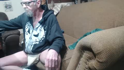 Snapshot of futch1050 chatting on January 7, 8:31 pm Futch1950 online show from January 7, 8:31 pm